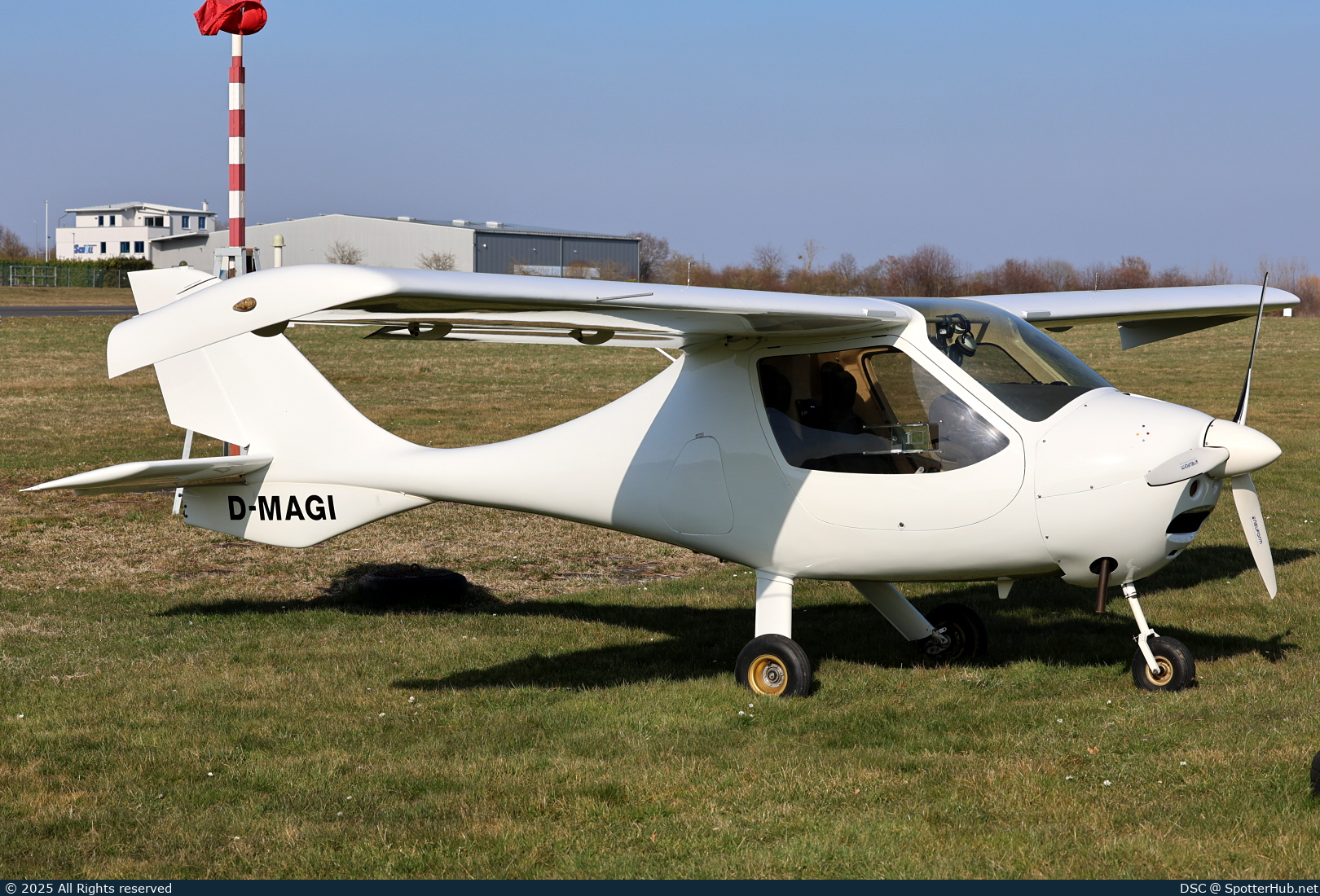 Photo of D-MAGI - Flight Design CTsw operated by Segelfliegergruppe Steinkopf