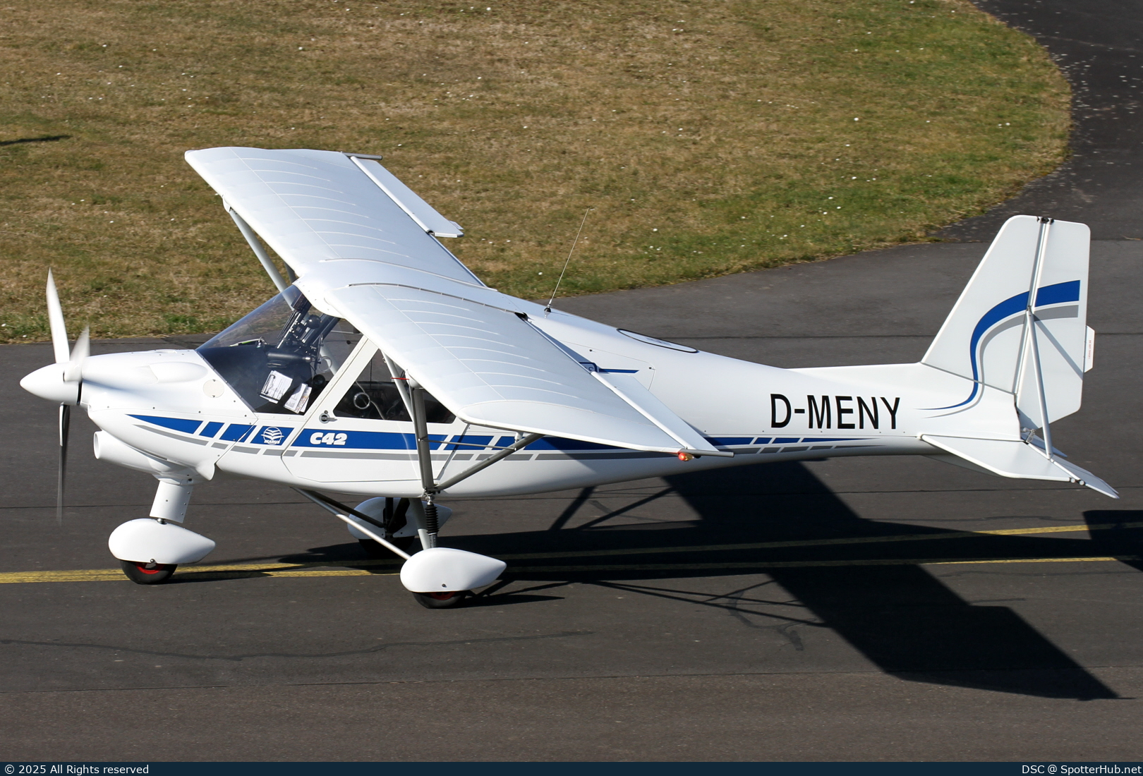 Photo of D-MENY - Comco Ikarus C42 operated by Fliegerclub Stadtlohn