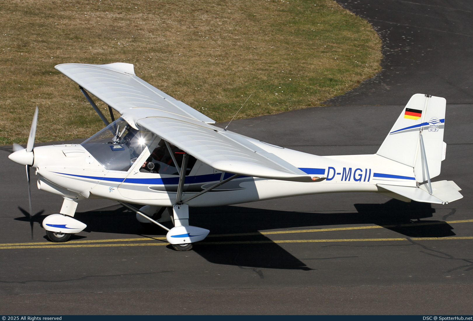 Photo of D-MGII - Comco Ikarus C42 operated by Private