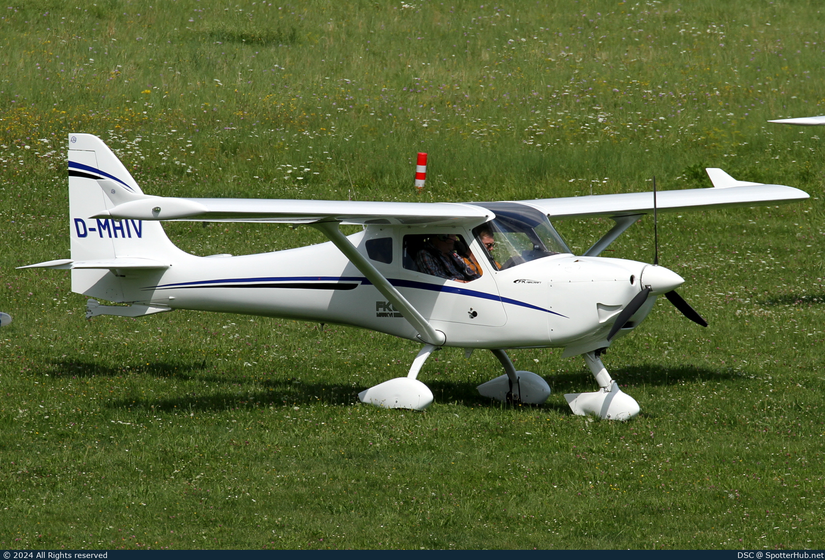 Photo of D-MHIV - FK-Lightplanes FK9 Mk.VI operated by Luftsportgemeinschaft Paderborn