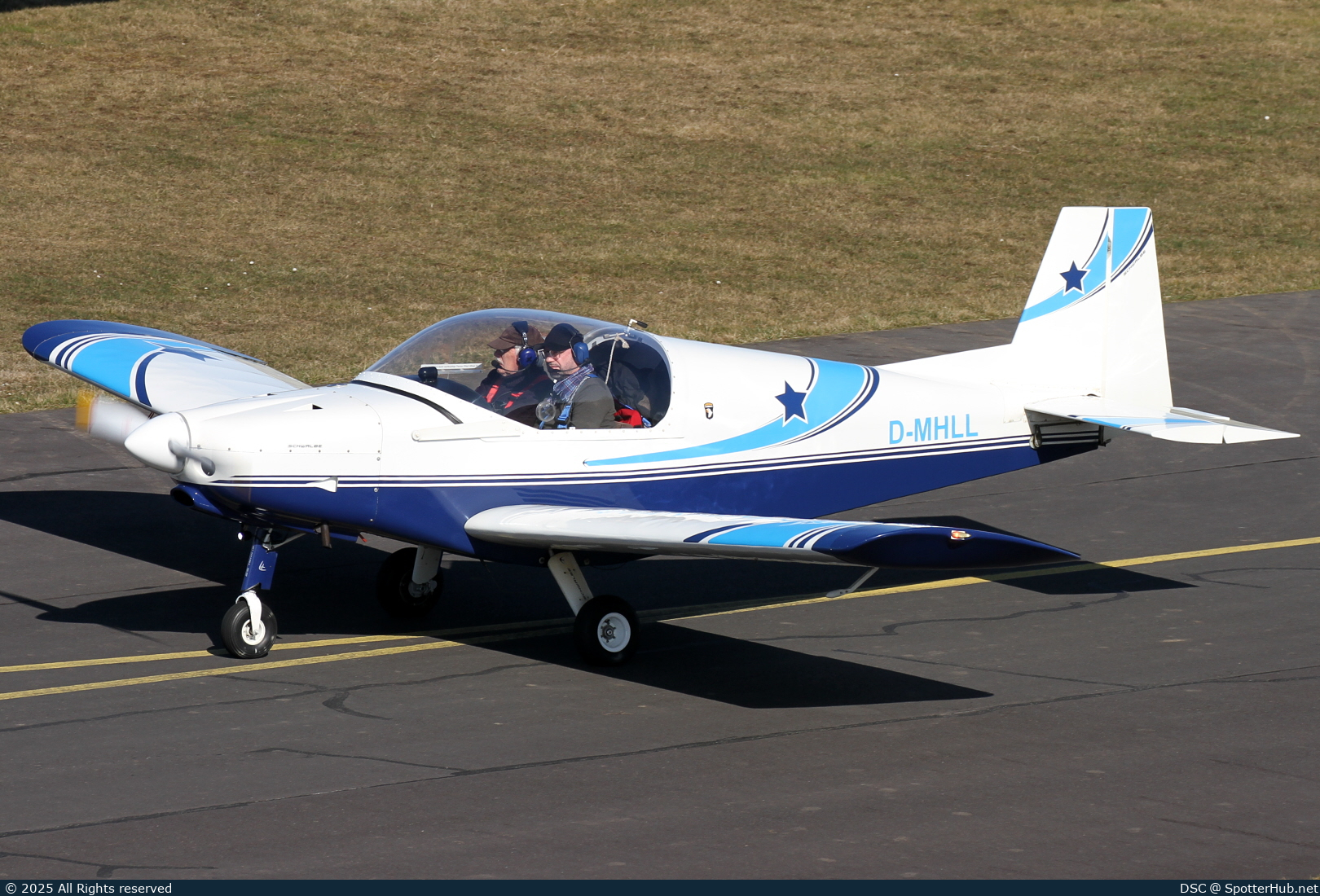 Photo of D-MHLL - Alpi Pioneer 200 Standard operated by Private