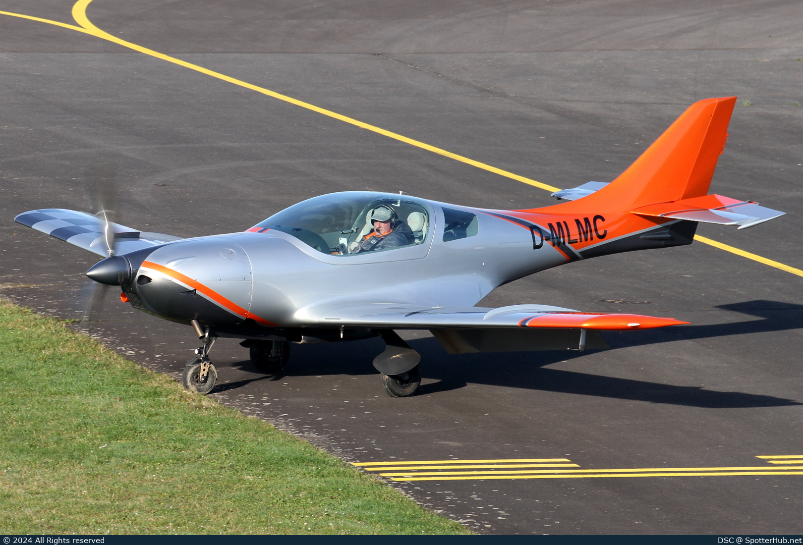 Photo of D-MLMC - JMB VL-3-Evolution RG operated by Private
