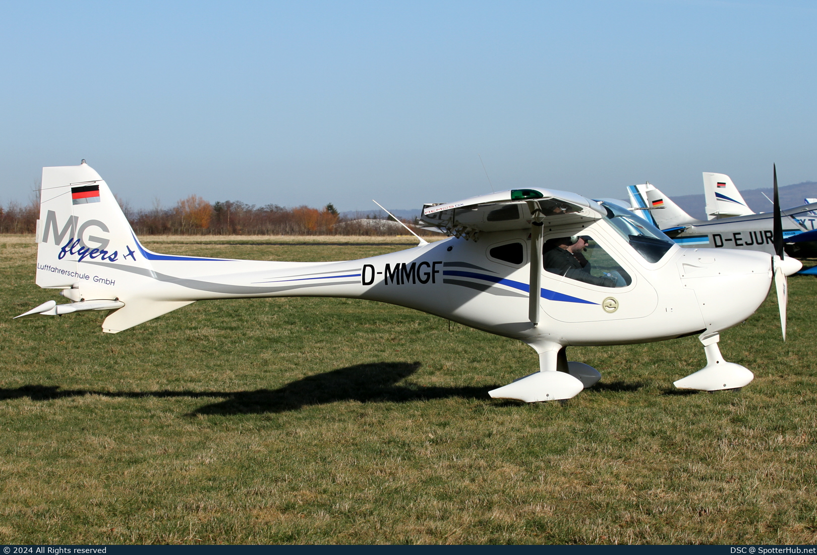 Photo of D-MMGF - Remos GX operated by MG flyers