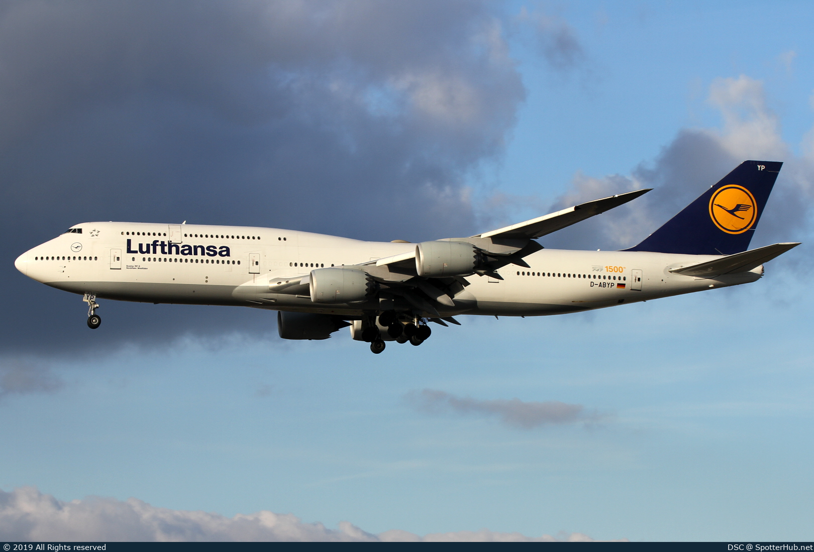 Photo of D-ABYP - Boeing 747-830 operated by Lufthansa