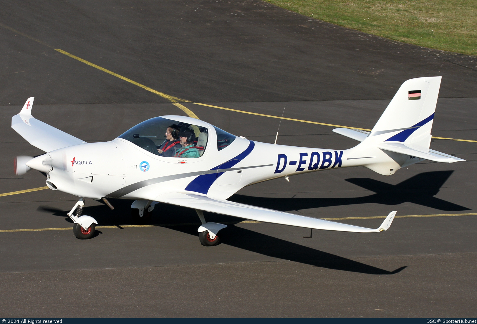 Photo of D-EQBK - Aquila A211 GX operated by Luftfahrtverein Mainz
