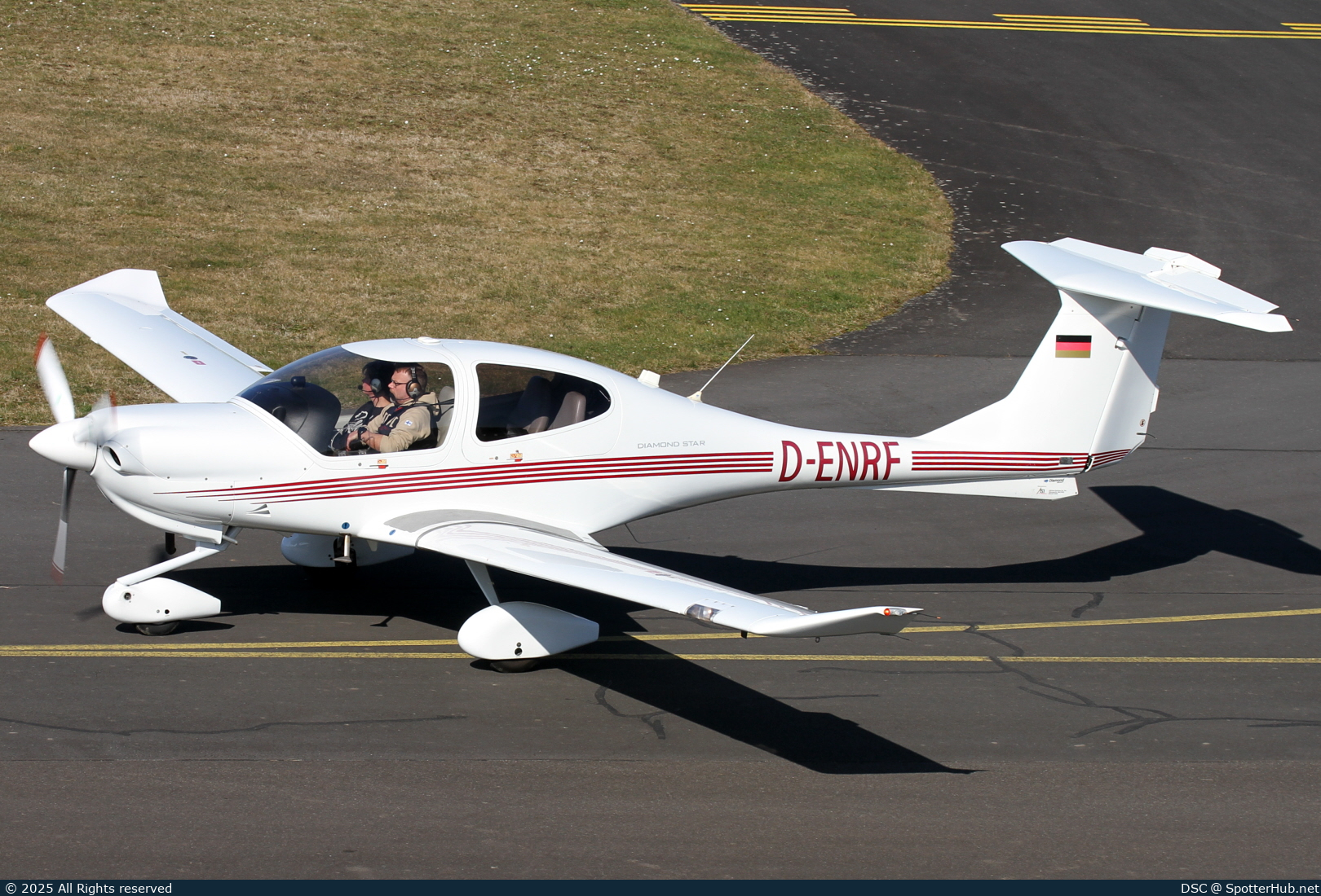 Photo of D-ENRF - Diamond DA40 Diamond Star operated by Westflug Flight Training