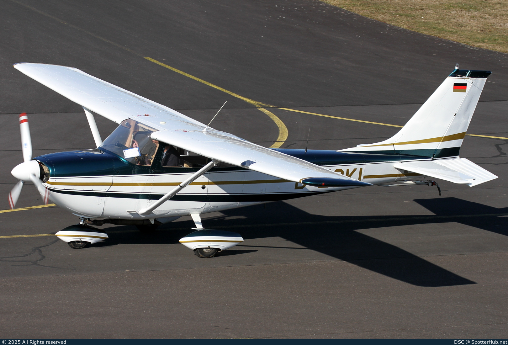 Photo of D-EOKI - Reims-Cessna FR172F Reims Rocket operated by Segelflugclub Betzdorf-Kirchen