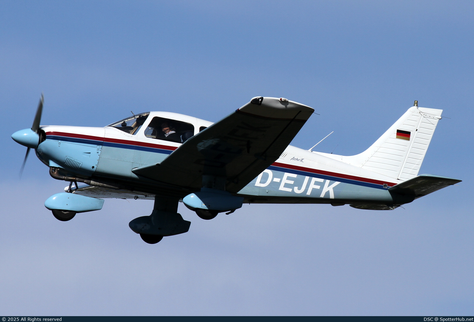 Photo of D-EJFK - Piper PA-28-181 Archer II operated by Hanseatischer Fliegerclub Köln