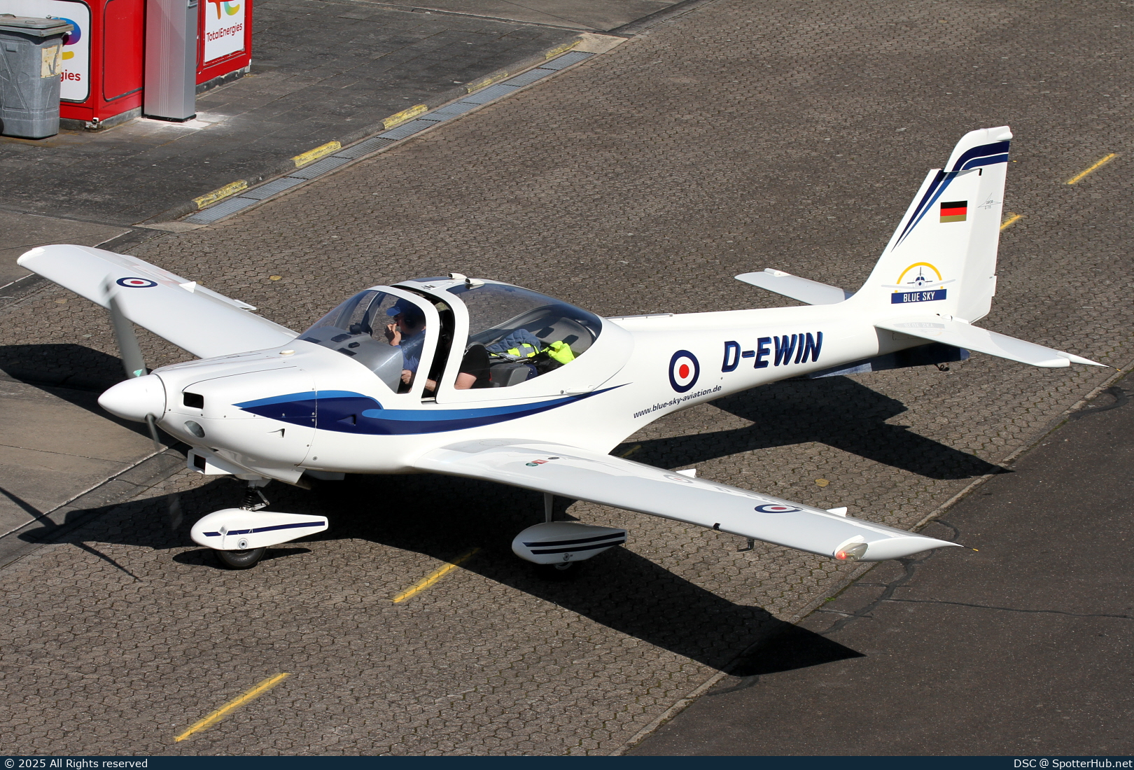 Photo of D-EWIN - Grob G115C operated by Blue Sky Aviation