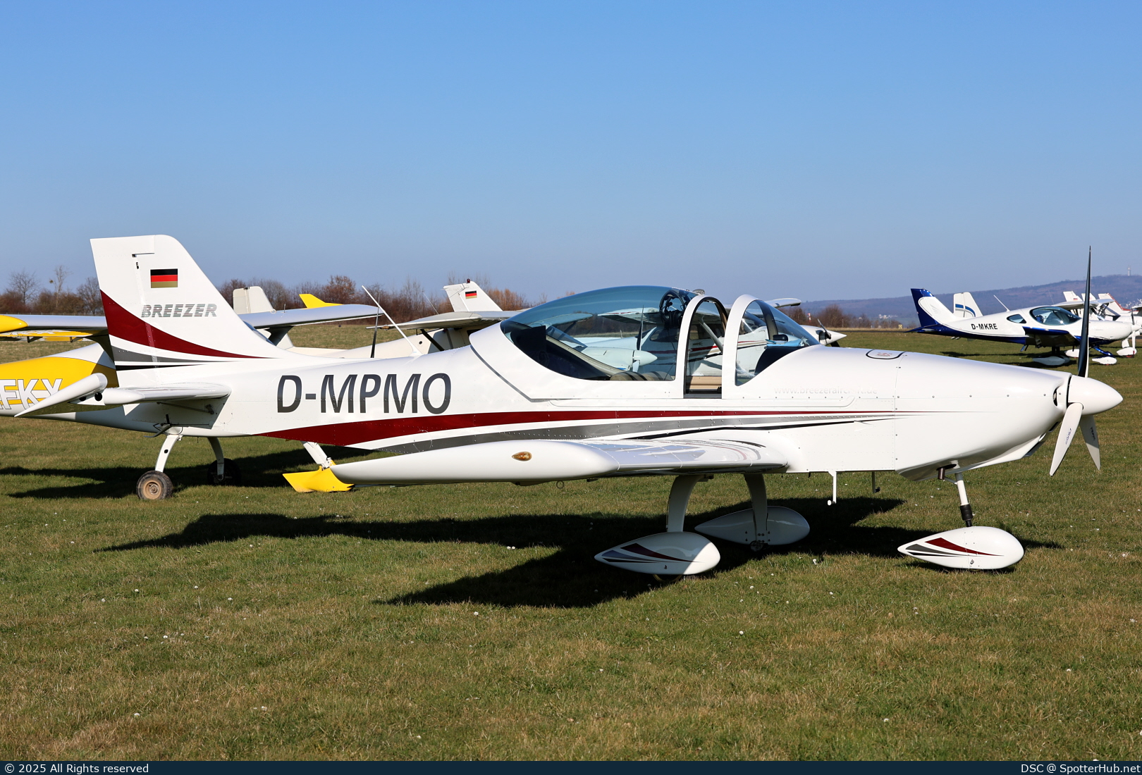 Photo of D-MPMO - Breezer B600 operated by Private