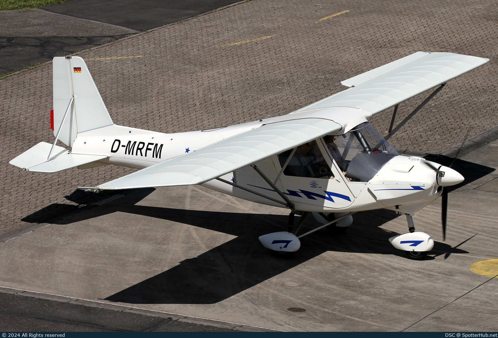 Photo of D-MRFM - Comco Ikarus C42 operated by Private