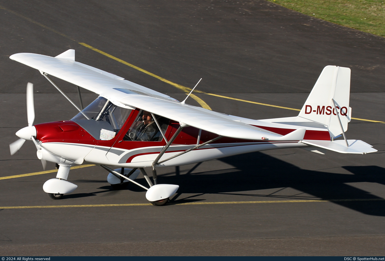 Photo of D-MSCQ - Comco Ikarus C42 operated by Private