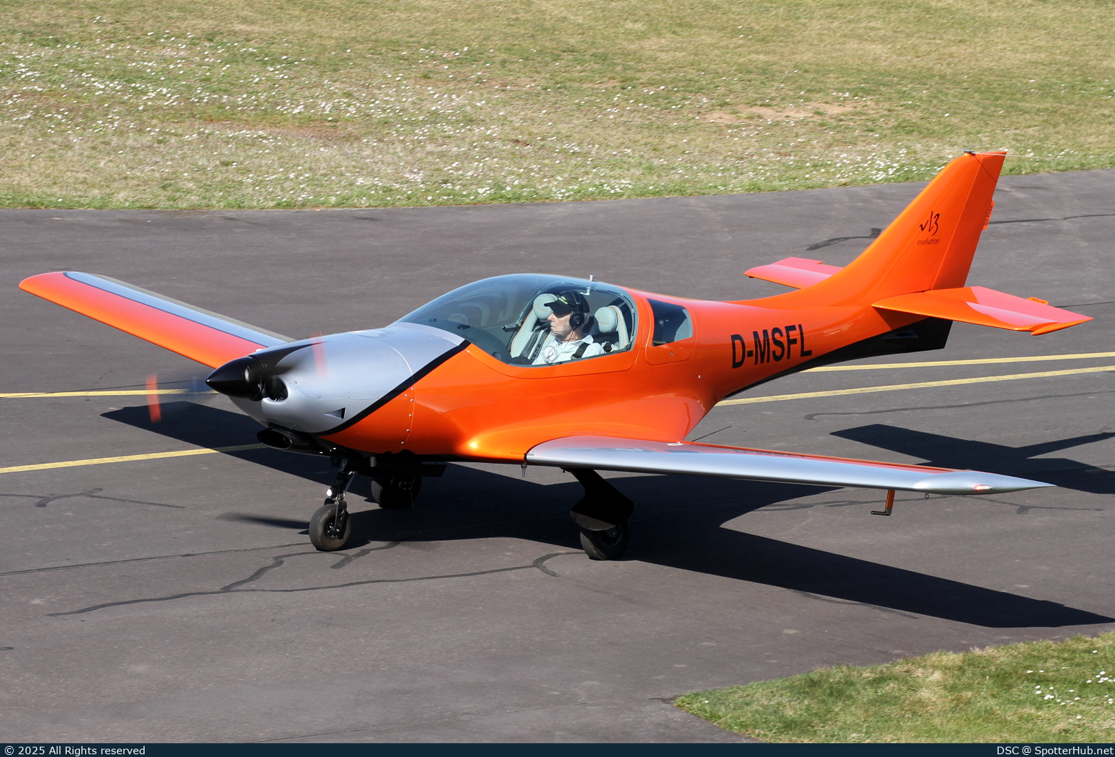 Photo of D-MSFL - JMB VL-3-Evolution RG operated by Private