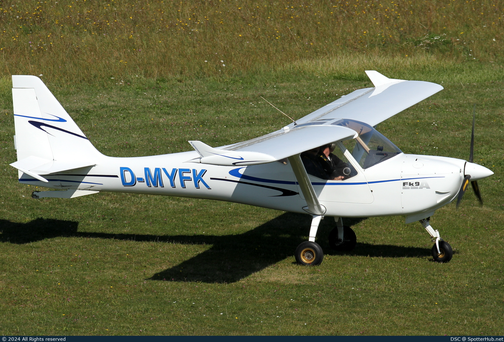 Photo of D-MYFK - FK-Lightplanes FK9 Mk.IV ELA operated by FlugsportClub Aarbergen