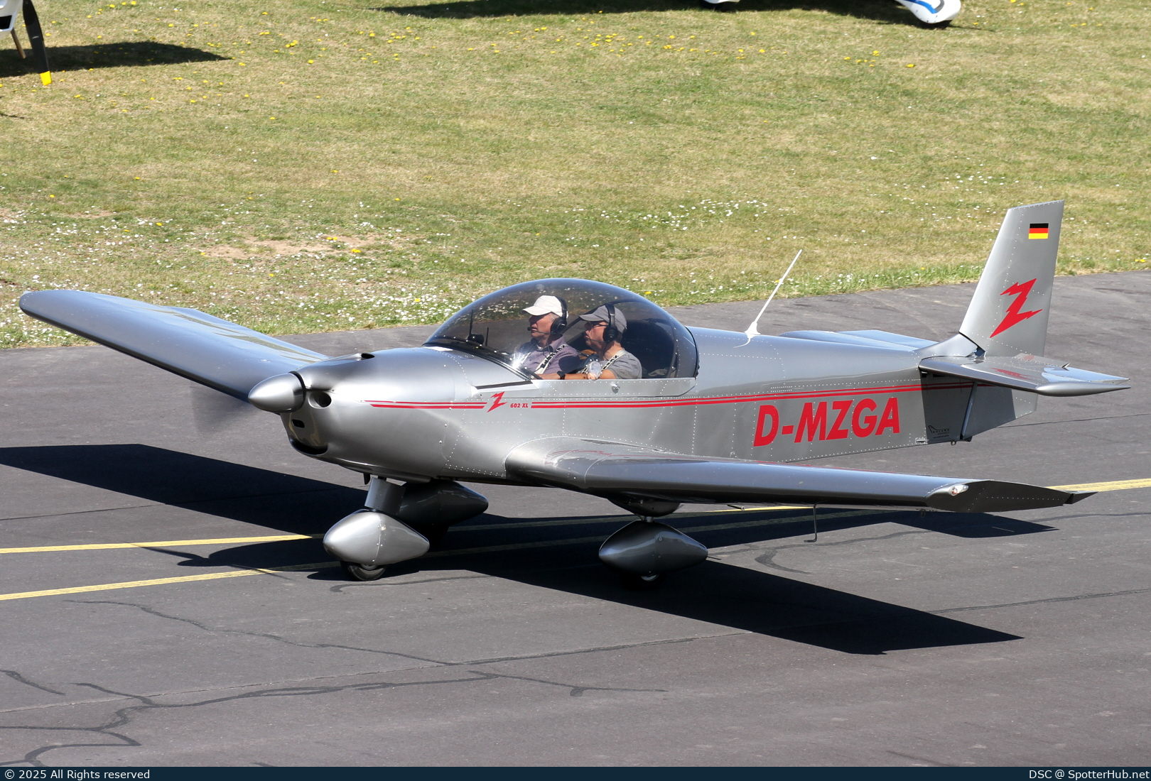 Photo of D-MZGA - Roland Z-602 XL operated by Private