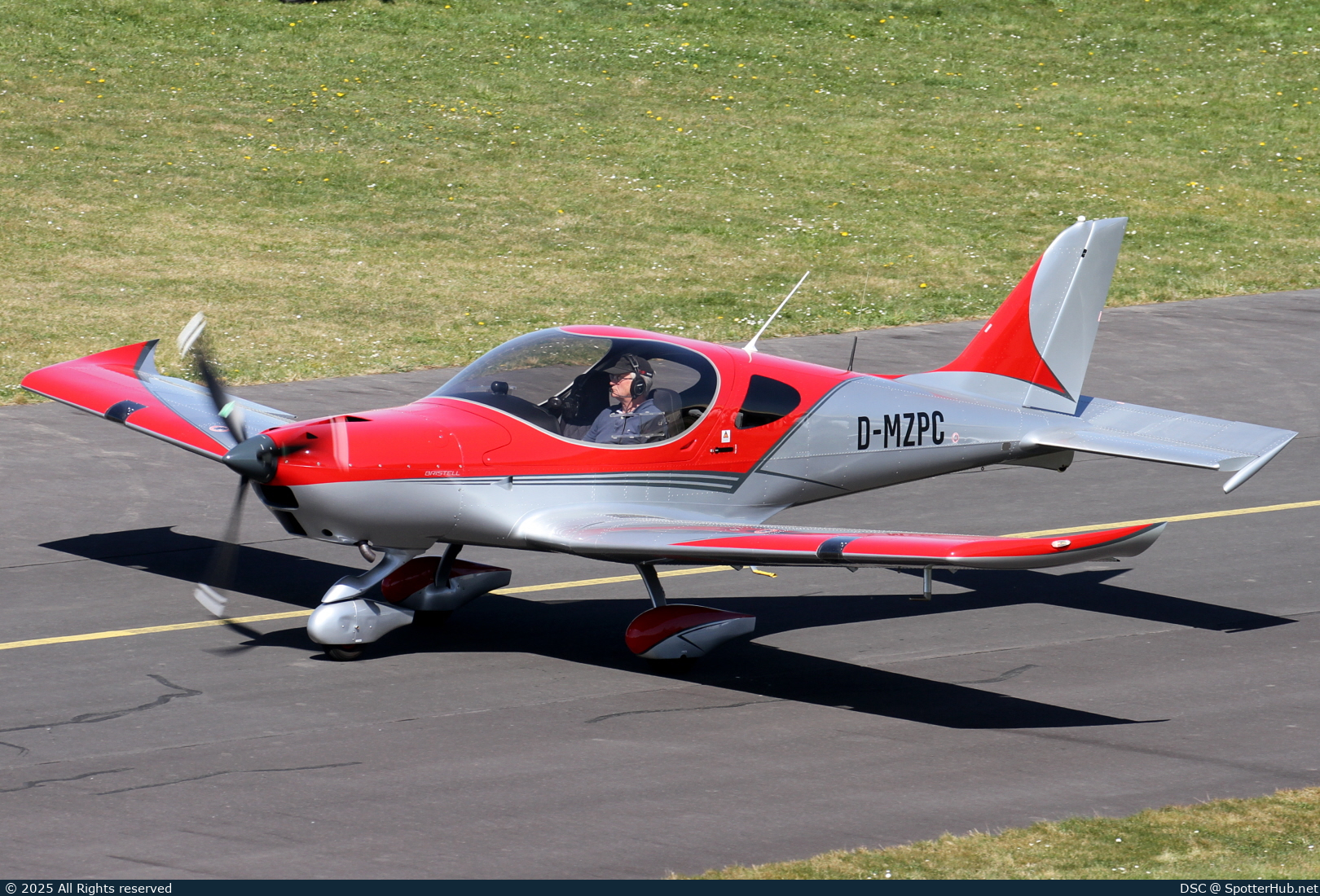 Photo of D-MZPC - BRM Aero Bristell NG 5 LSA operated by Private
