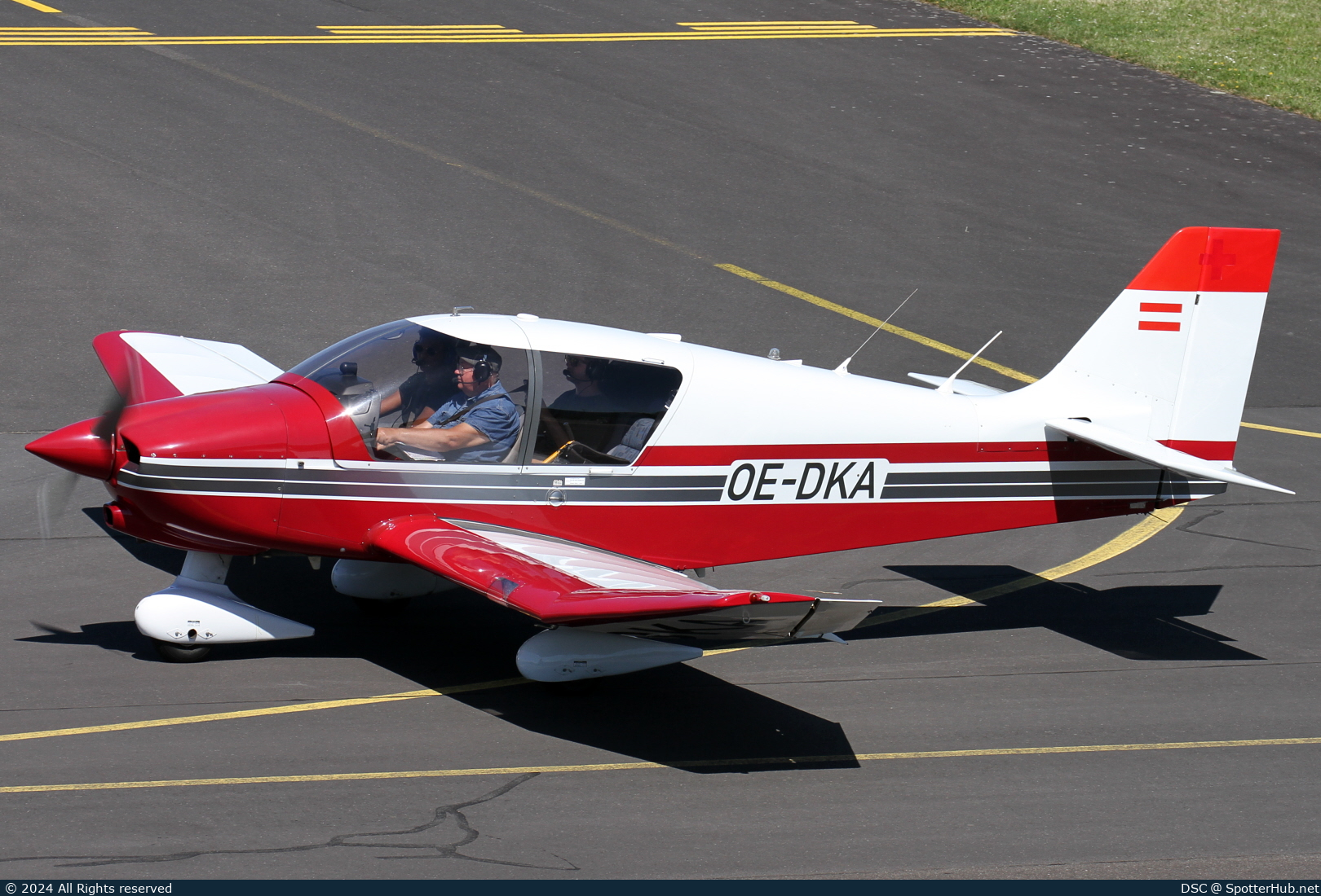 Photo of OE-DKA - Robin DR400/140B Major operated by Philips Fluggruppe Aachen