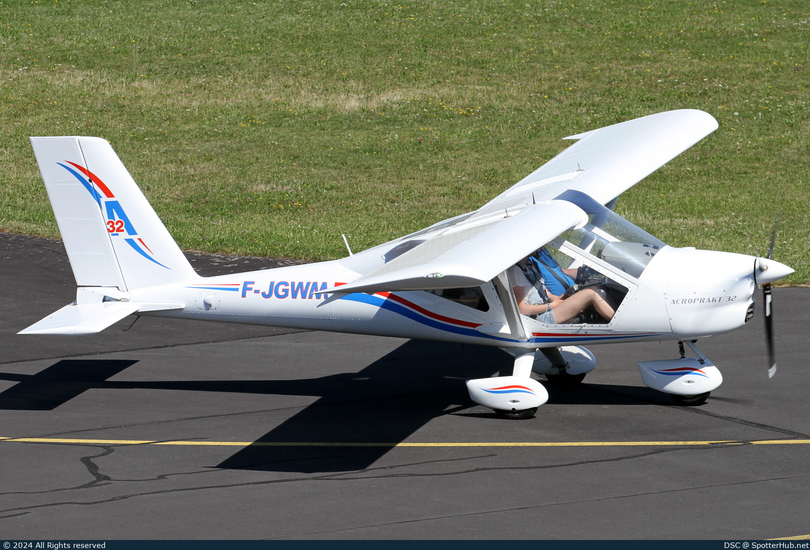 Photo of F-JGWM - Aeroprakt A-32 operated by Private