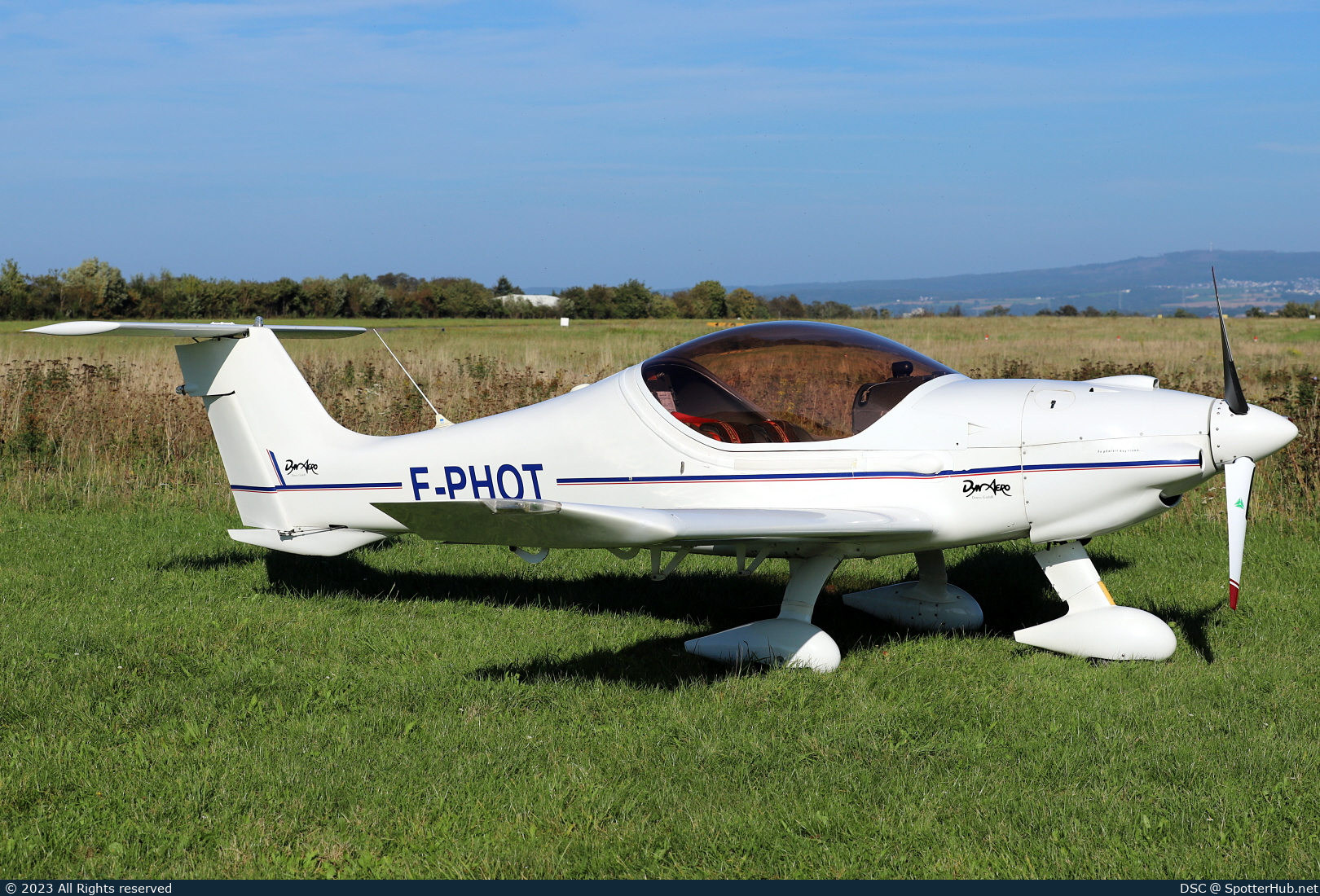 Photo of F-PHOT - Dyn'Aéro MCR-01 Club operated by Private