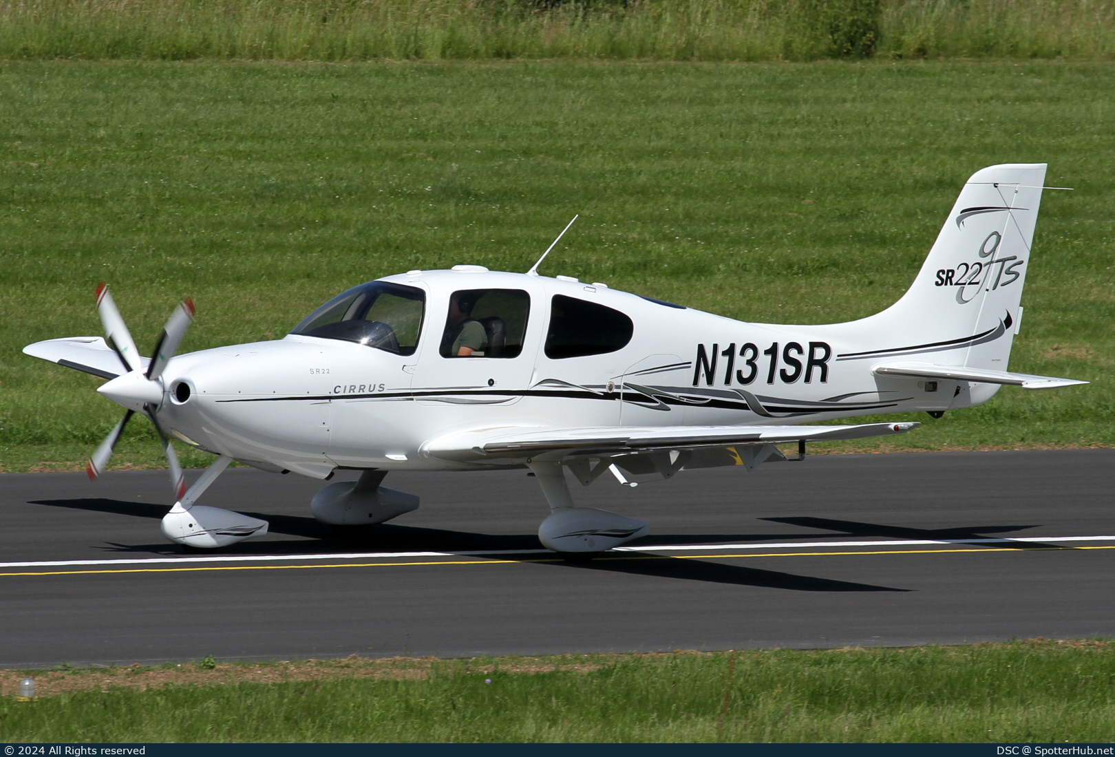 Photo of N131SR - Cirrus SR22 G2 GTS operated by Private