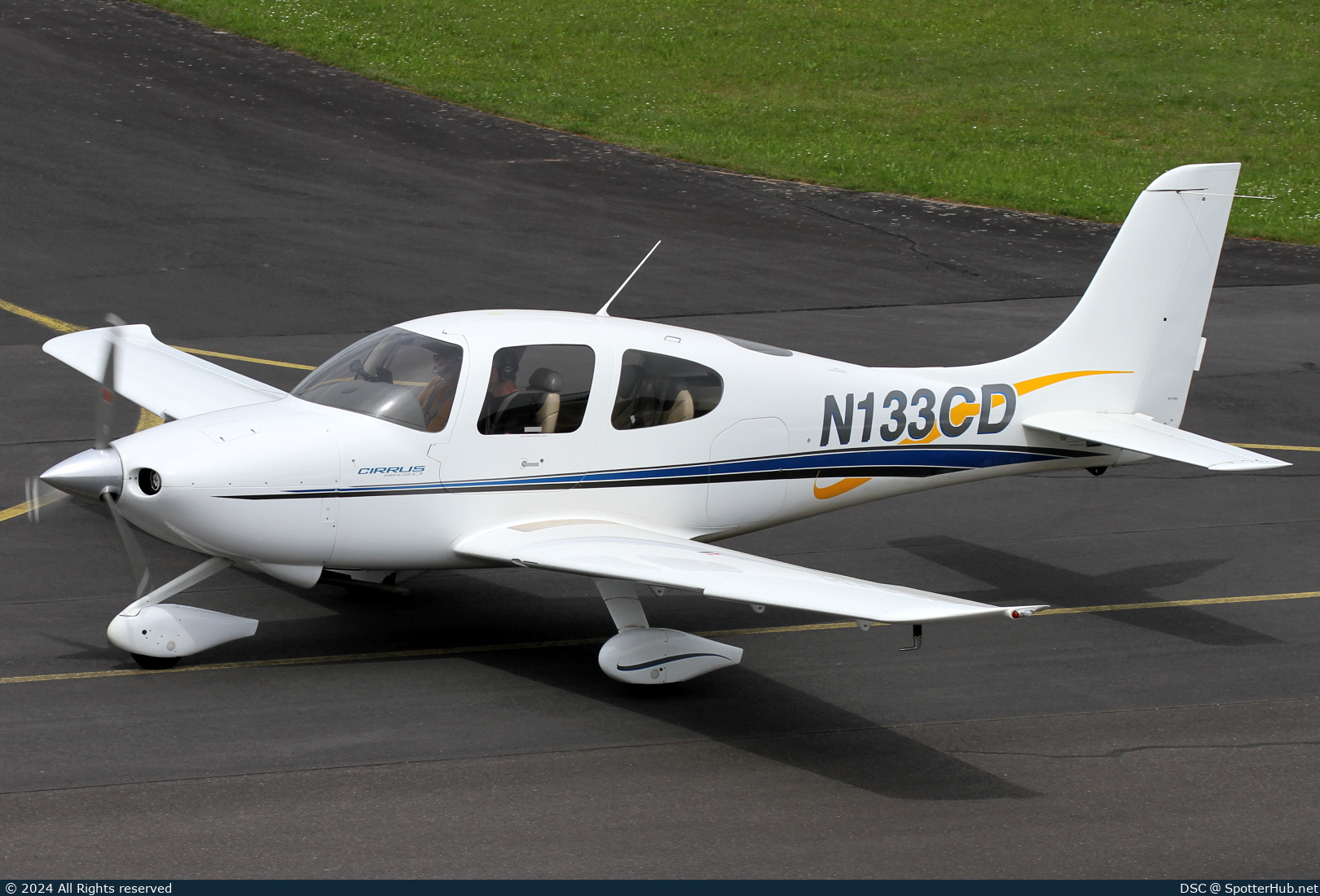 Photo of N133CD - Cirrus SR20 G1 operated by Private