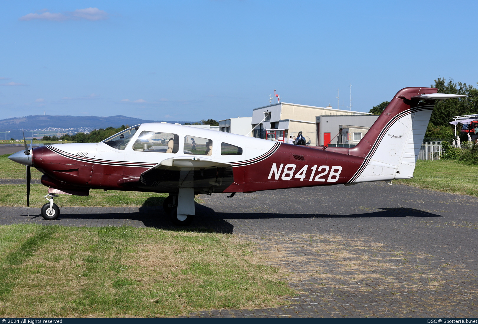Photo of N8412B - Piper PA-28RT-201T Turbo Arrow IV operated by Private