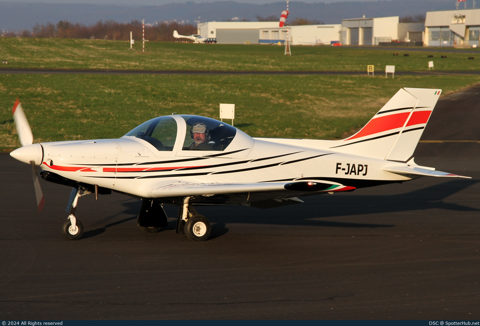 Photo of 54-AZM - Alpi Pioneer 300 Standard operated by Private