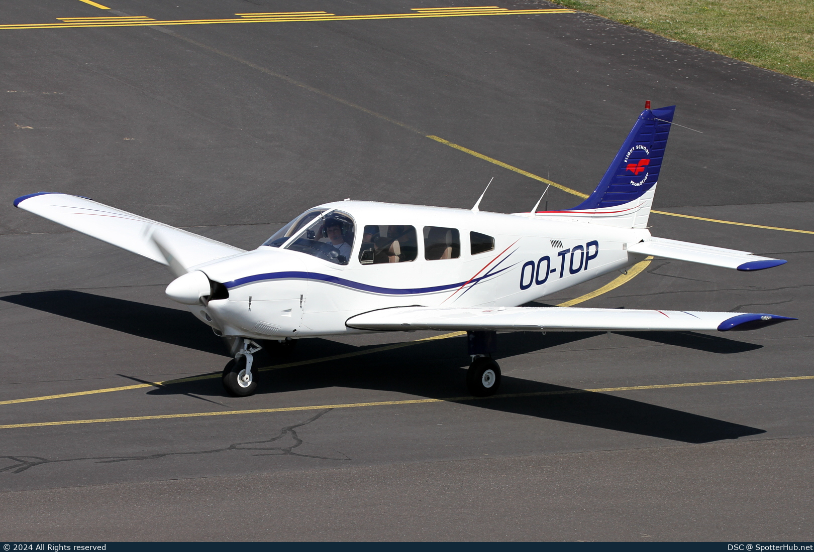 Photo of OO-TOP - Piper PA-28-181 Archer II operated by Flight School Promotion