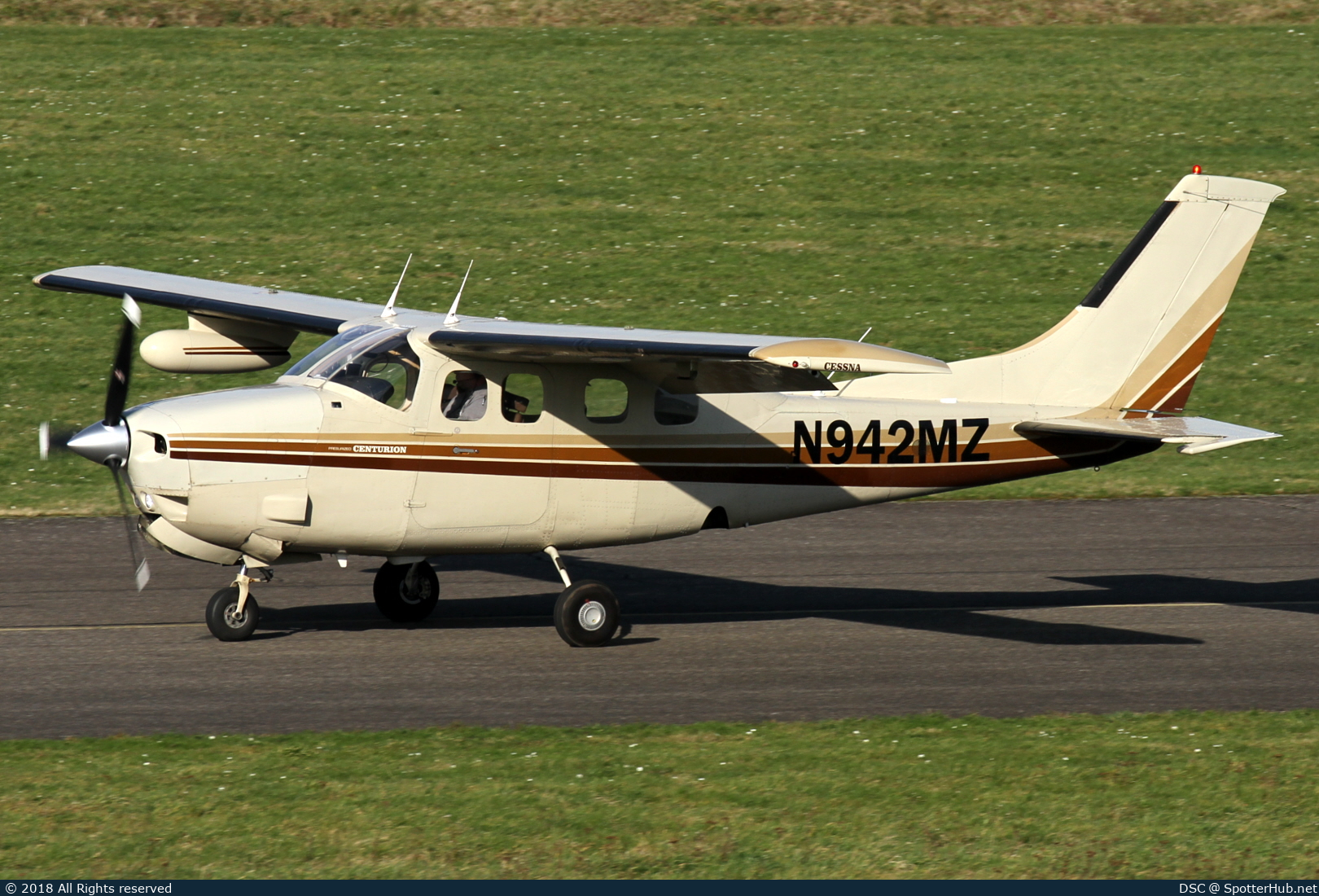 Photo of N942MZ - Cessna P210N Pressurized Centurion II operated by Private