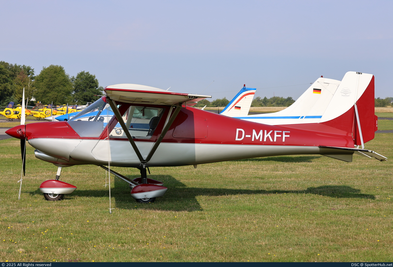 Photo of D-MKFF - Comco Ikarus C42 B operated by Private