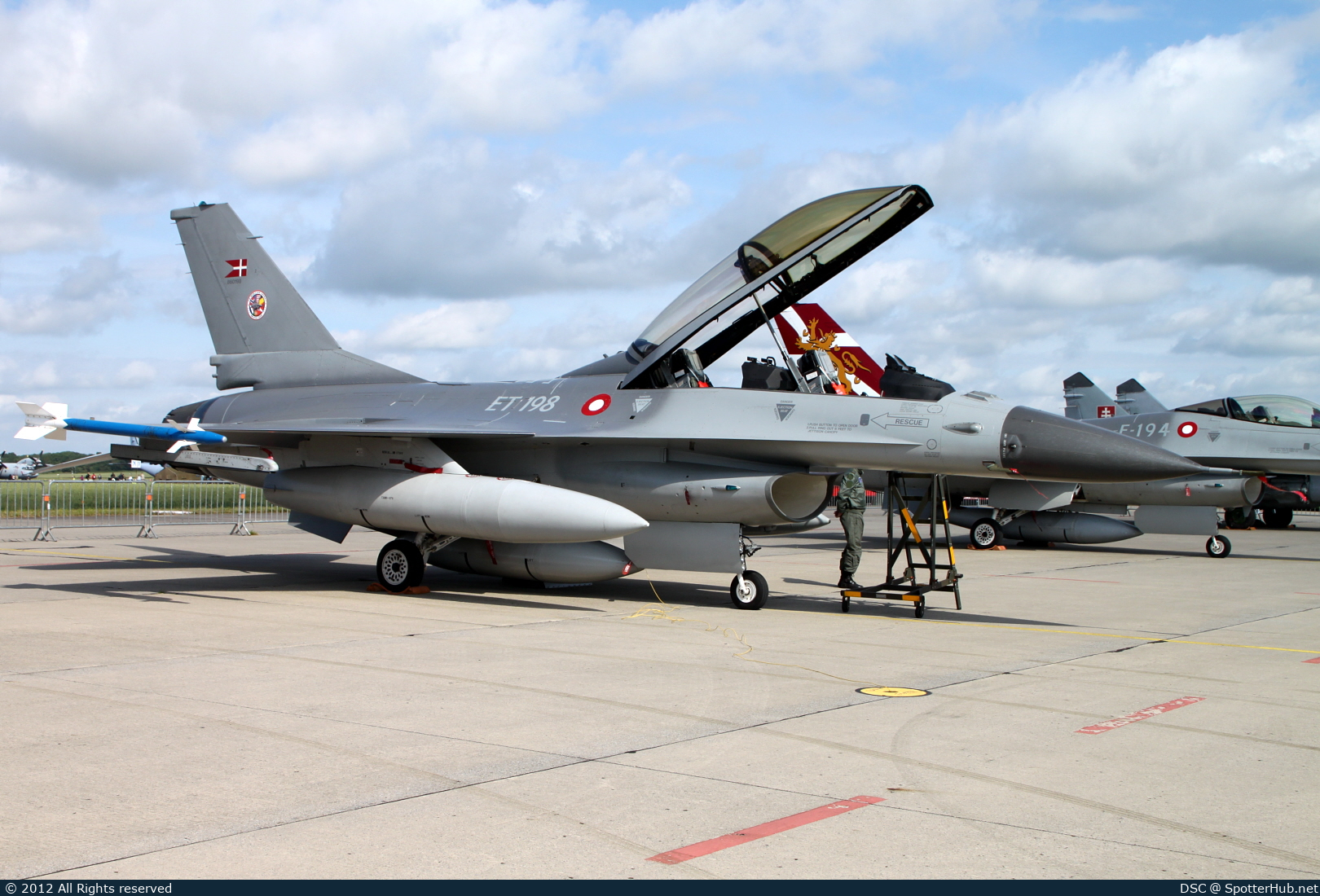Photo of ET-198 - General Dynamics F-16BM Fighting Falcon operated by Royal Danish Air Force