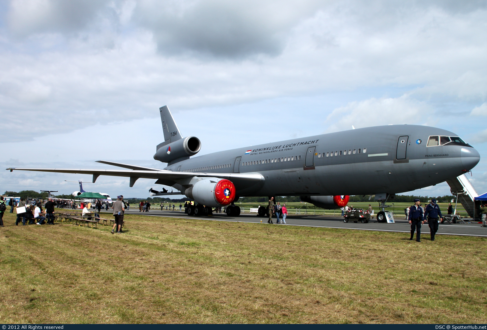Photo of T-264 - McDonnell Douglas KDC-10-30CF operated by Royal Netherlands Air Force