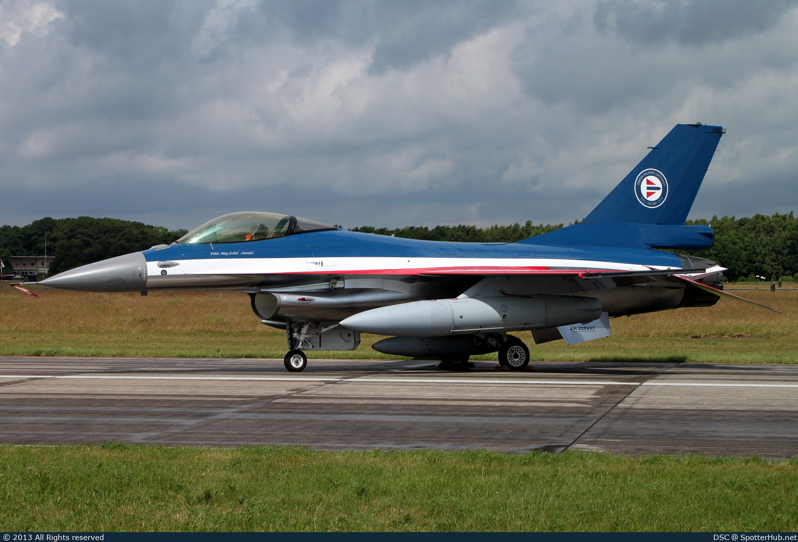 Photo of 686 - General Dynamics F-16AM Fighting Falcon operated by Royal Norwegian Air Force