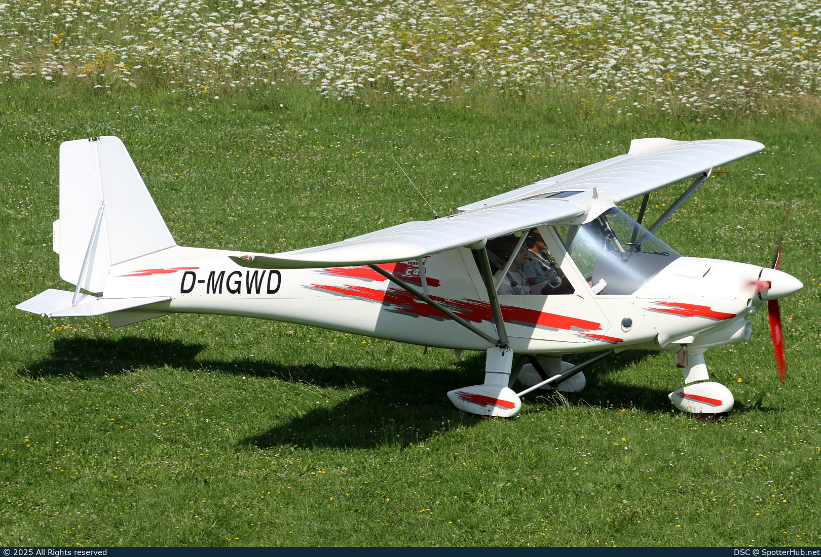 Photo of D-MGWD - Comco Ikarus C42 operated by Private