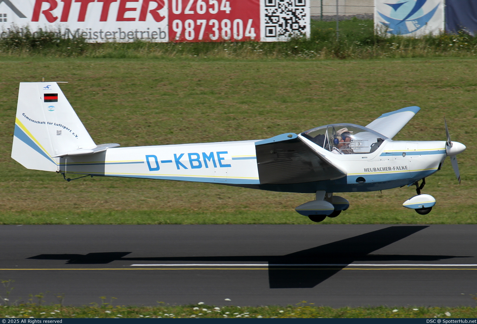 Photo of D-KBME - Scheibe SF 25C Heubacher-Falke operated by Gemeinschaft für Luftsport