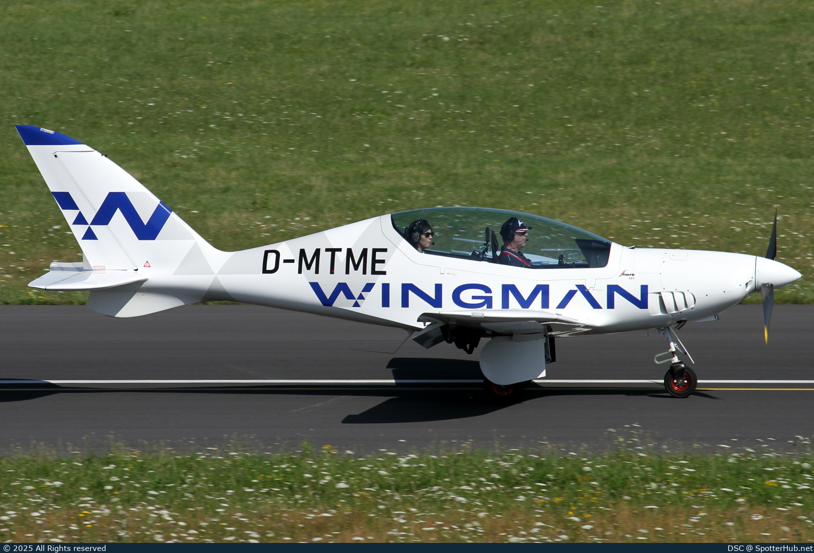 Photo of D-MTME - Shark.Aero Shark 600 operated by Private