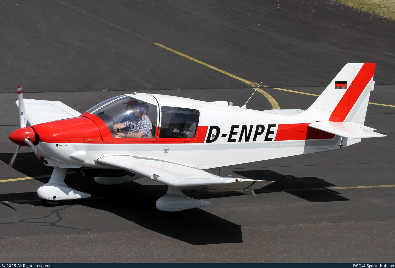 Photo of D-ENPE - Robin DR400/180 Régent operated by Luftsportverein Schwarzwald