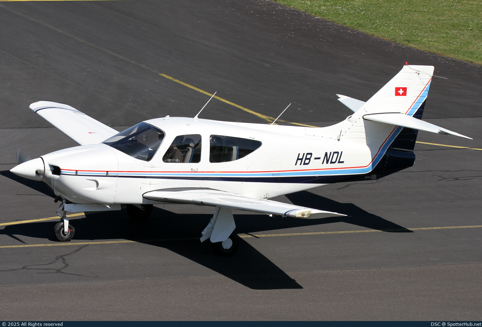 Photo of HB-NDL - Rockwell Commander 112B operated by Private