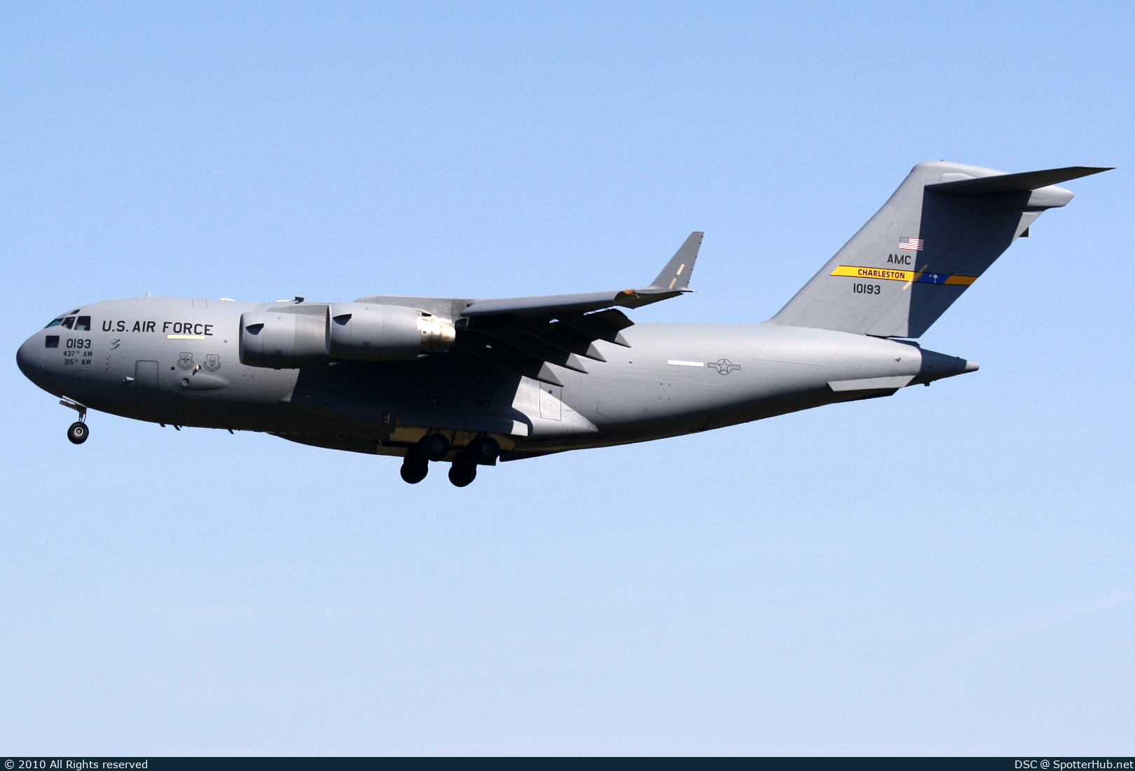 Photo of 01-0193 - Boeing C-17A Globemaster III operated by US Air Force