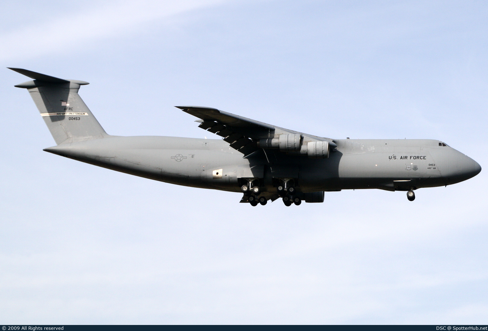 Photo of 70-0453 - Lockheed C-5A Galaxy operated by US Air Force