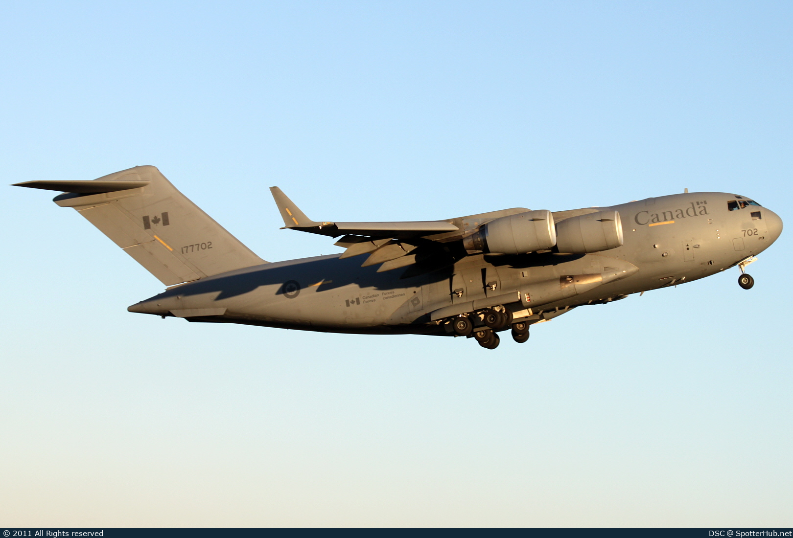 Photo of 177702 - Boeing CC-177 Globemaster III operated by Royal Canadian Air Force