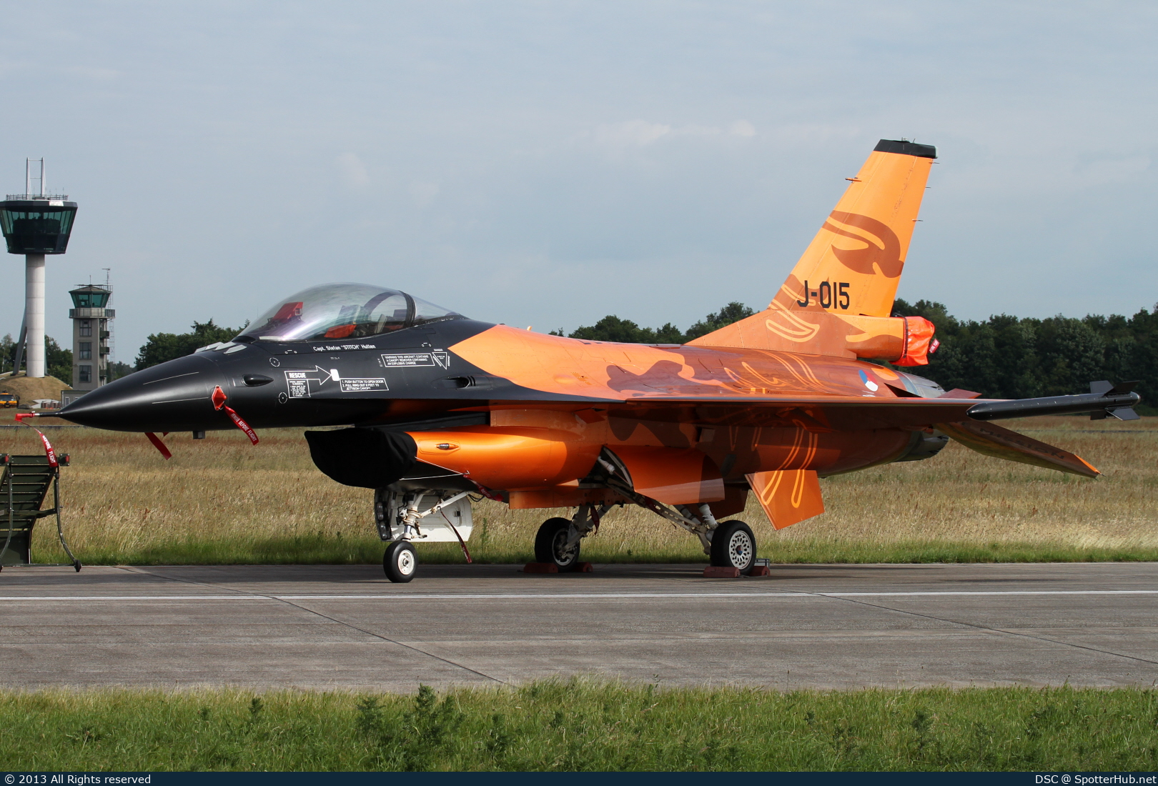 Photo of J-015 - General Dynamics F-16AM Fighting Falcon operated by Royal Netherlands Air Force