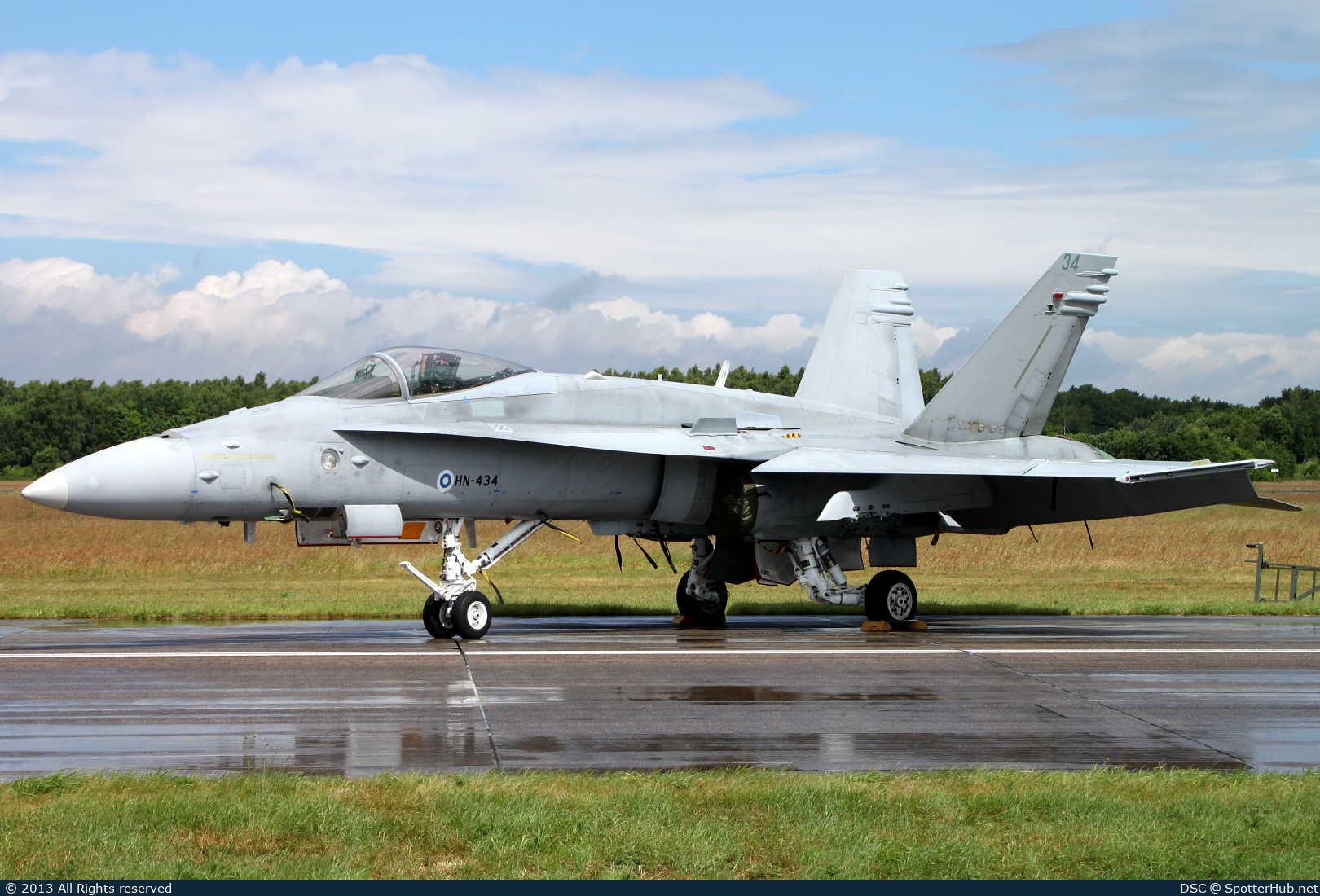 Photo of HN-434 - McDonnell Douglas F/A-18C Hornet operated by Finnish Air Force