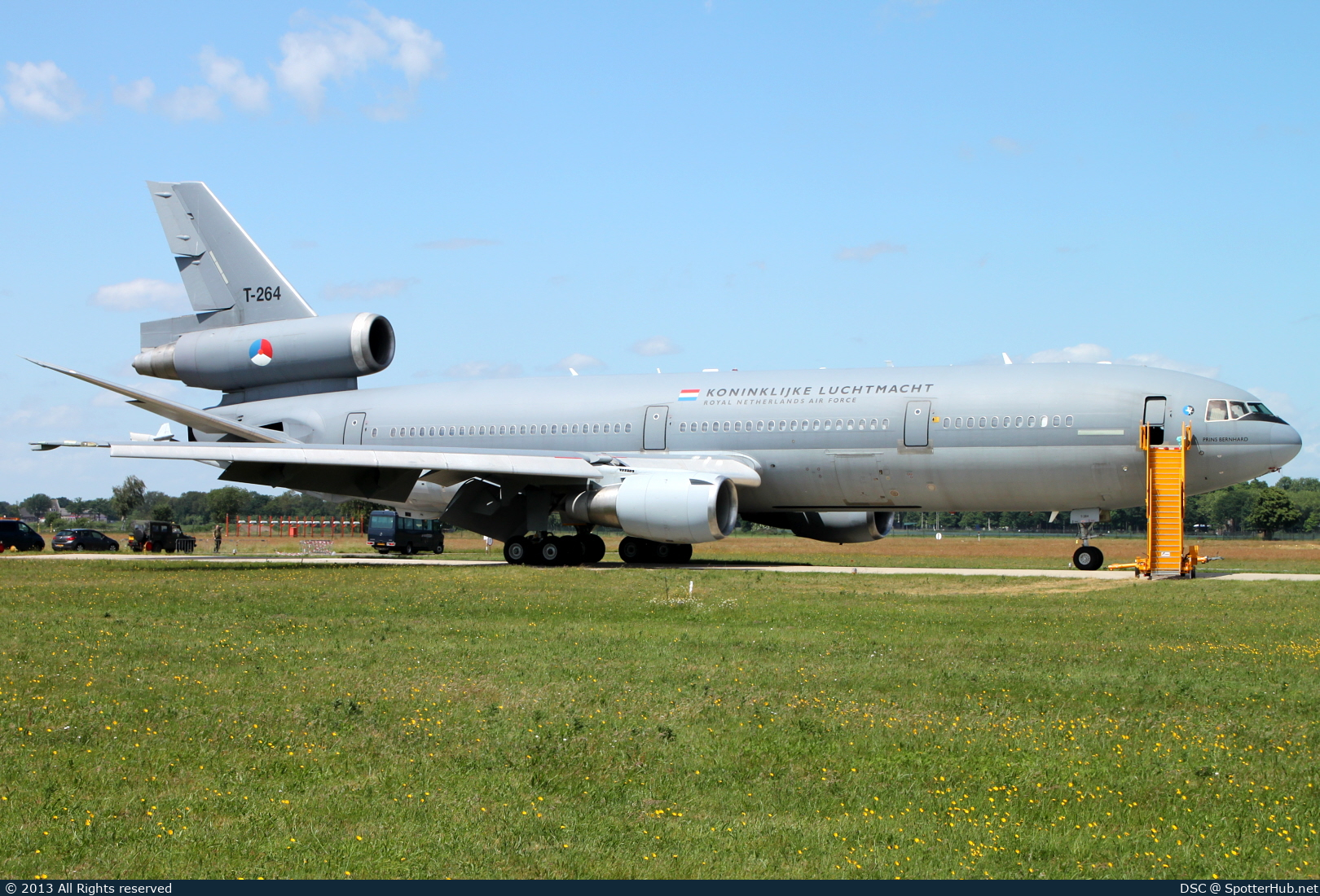 Photo of T-264 - McDonnell Douglas KDC-10-30CF operated by Royal Netherlands Air Force