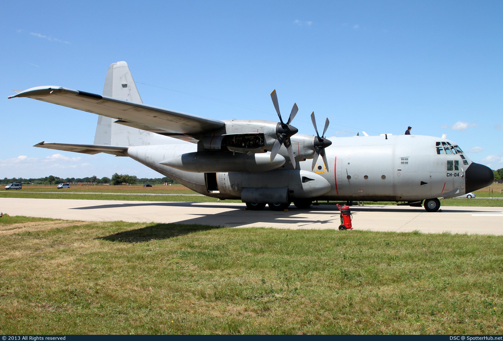 Photo of CH-04 - Lockheed C-130H Hercules operated by Belgian Air Force