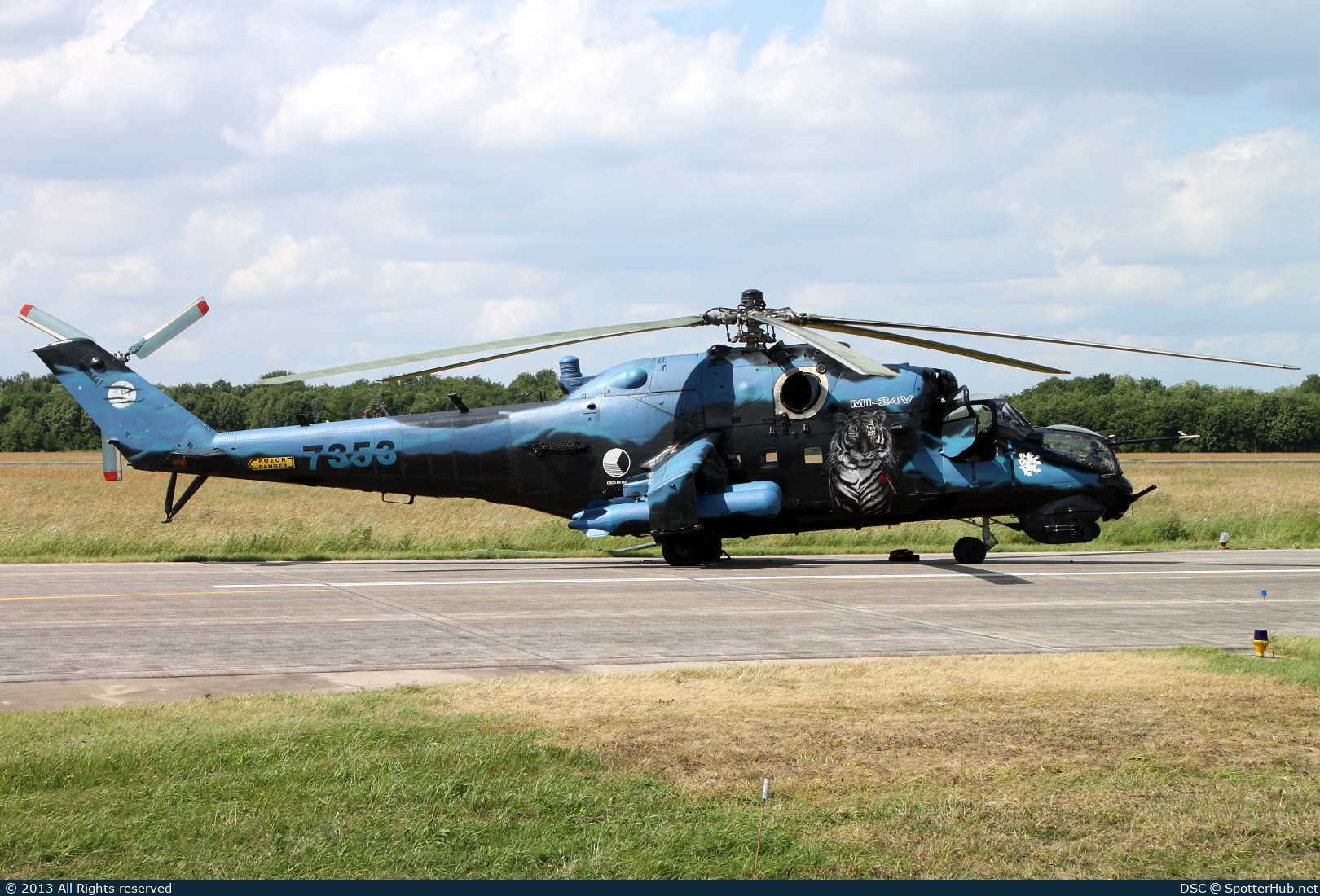 Photo of 7353 - Mil Mi-24V Hind-E operated by Czech Air Force