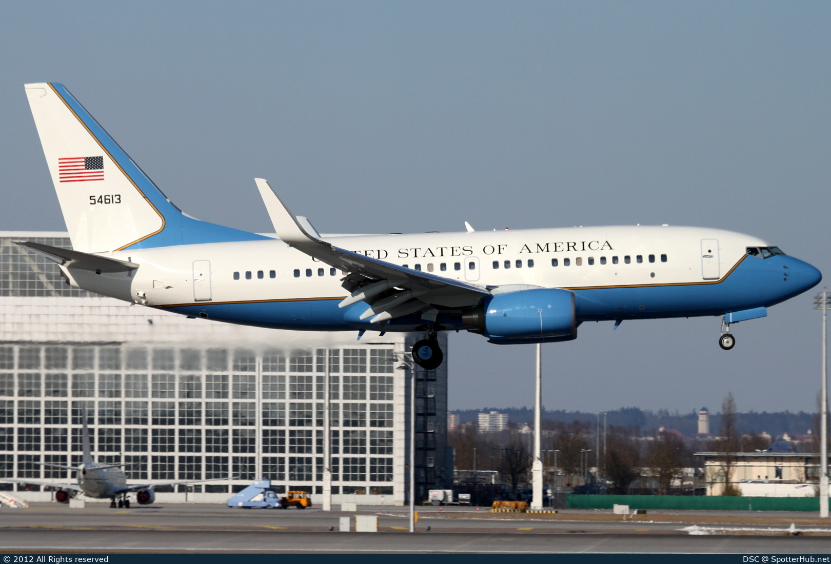 Photo of 05-4613 - Boeing C-40C operated by US Air Force