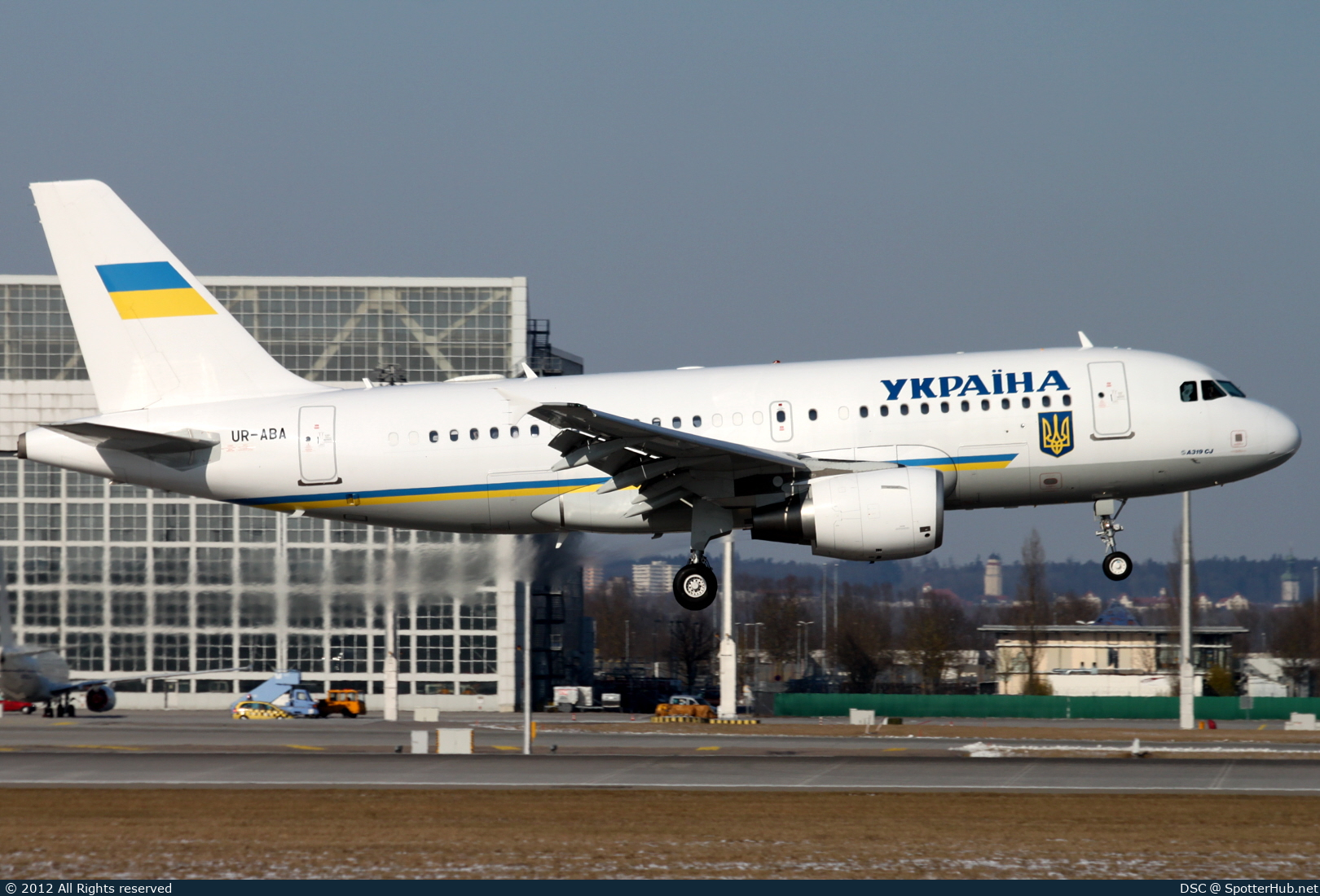 Photo of UR-ABA - Airbus A319-115(CJ) operated by Government of Ukraine