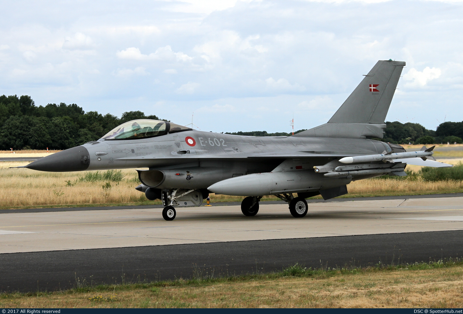Photo of E-602 - General Dynamics F-16AM Fighting Falcon operated by Royal Danish Air Force