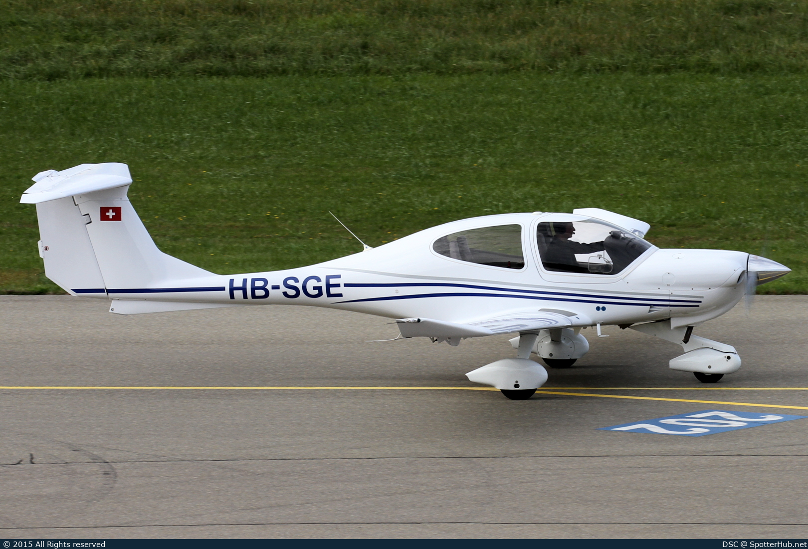 Photo of HB-SGE - Diamond DA40 Diamond Star operated by Kreutzer Aviation Services